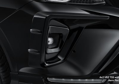 Fortuner-GR-AP-Sept-2024-exterior2_2-400x284