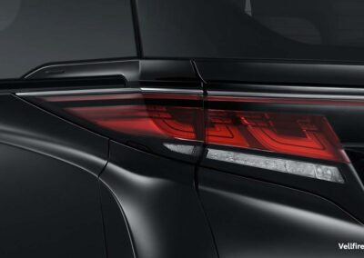 Toyota-Vellfire-Gallery-2-400x284