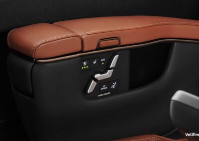 Toyota-Vellfire-Gallery-4-400x284